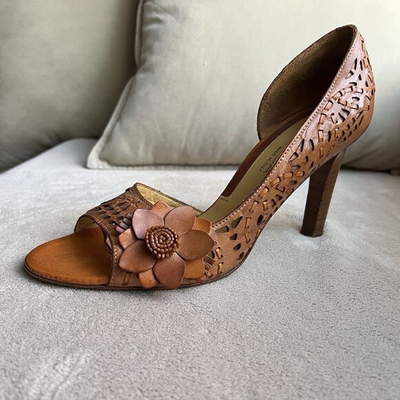 Via Spiga Tan Woven Leather Open Toe Heels Women 8.5 Cut Outs Flower Casual - Picture 3 of 16